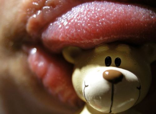 Oral experience as a toy happiness